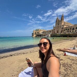 Meet your Posher, Christy